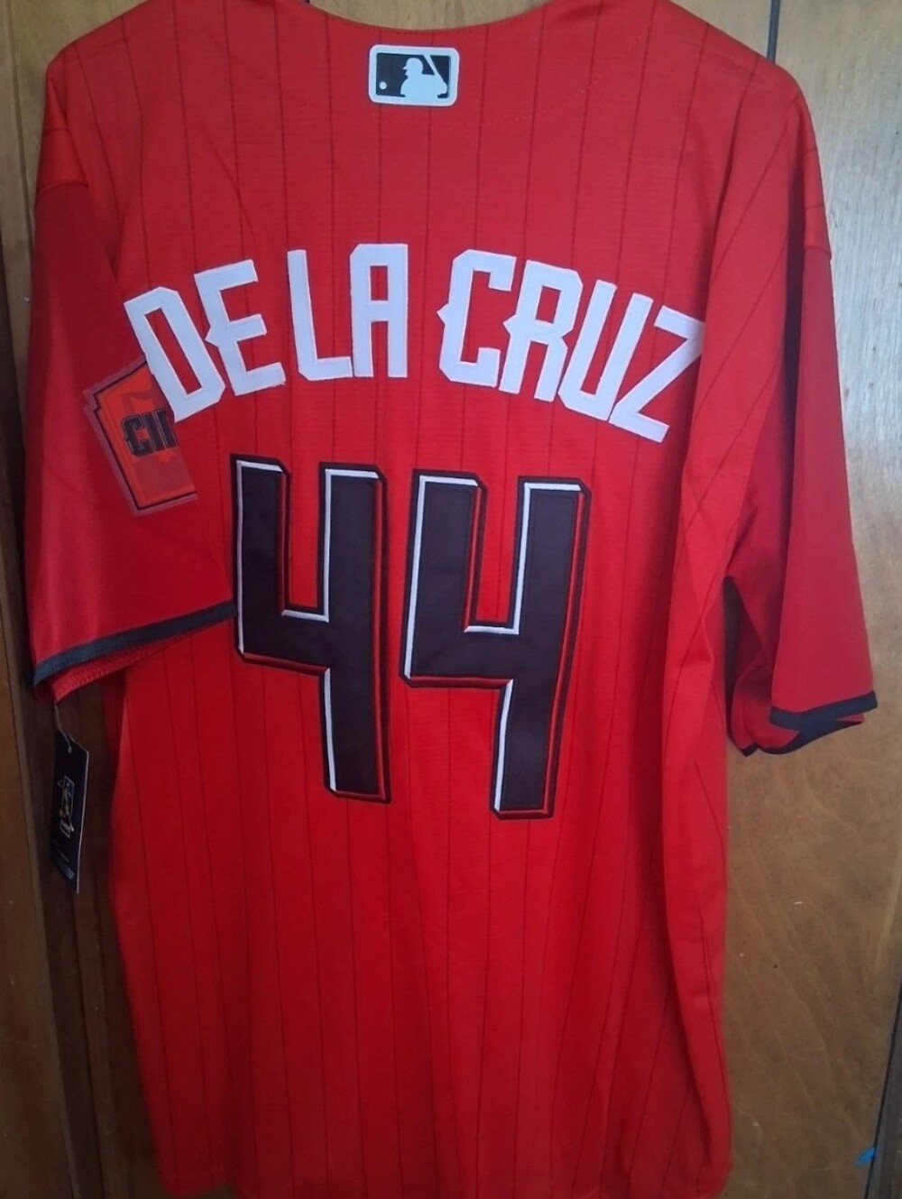 Mystery Sports Card With Elly De La Cruz Cincinnati Reds Large Jersey